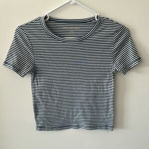 American Eagle baby tee